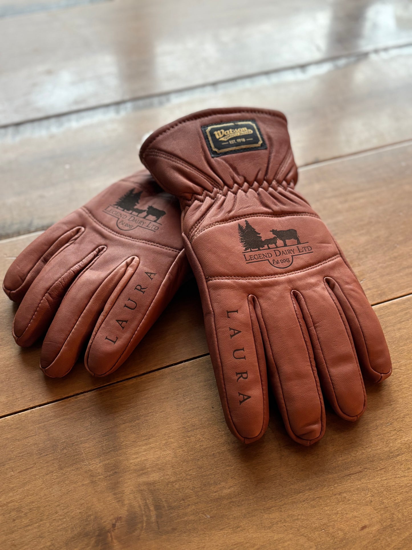 ENGRAVED GLOVES