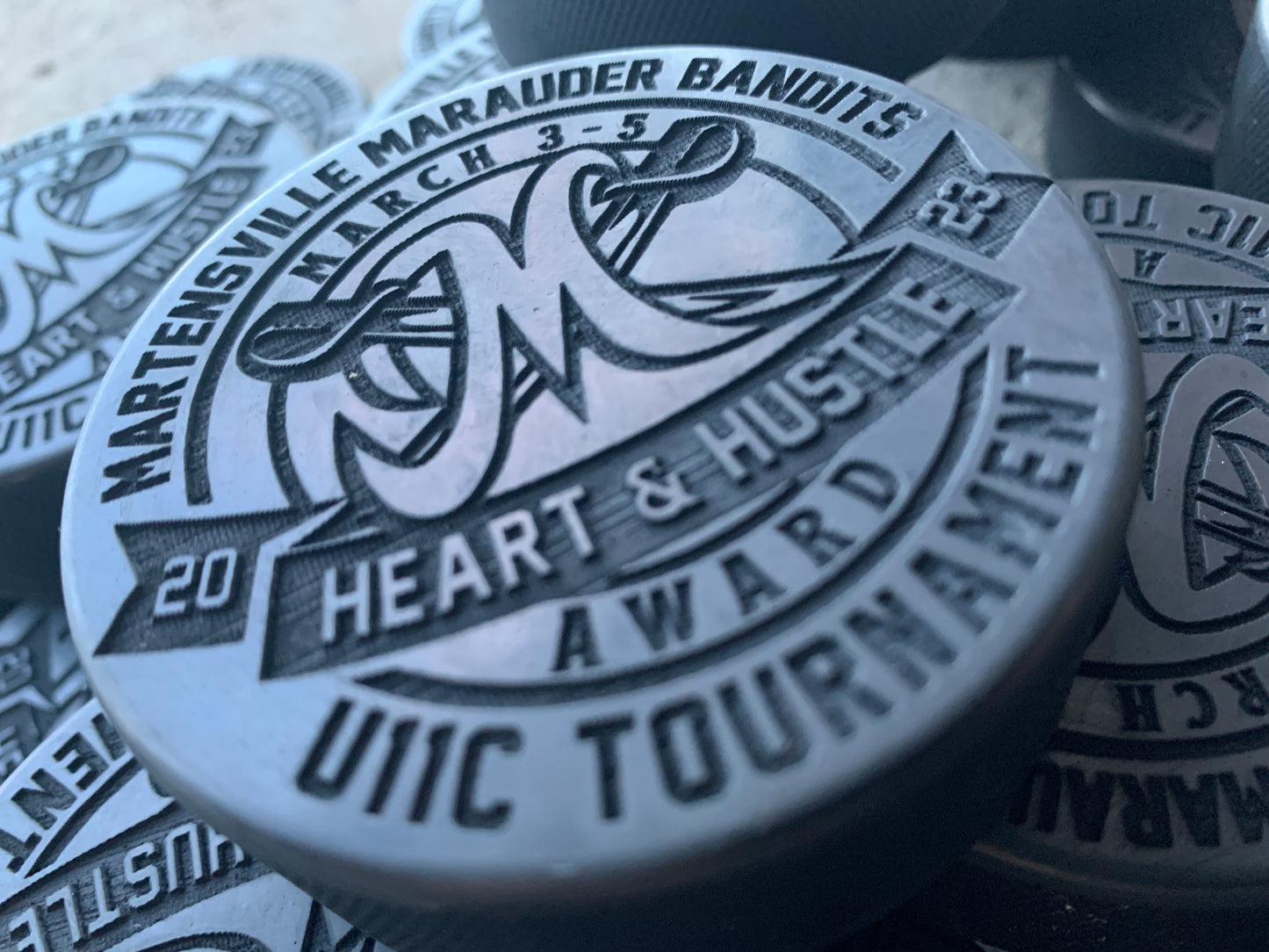 ENGRAVED HOCKEY PUCKS