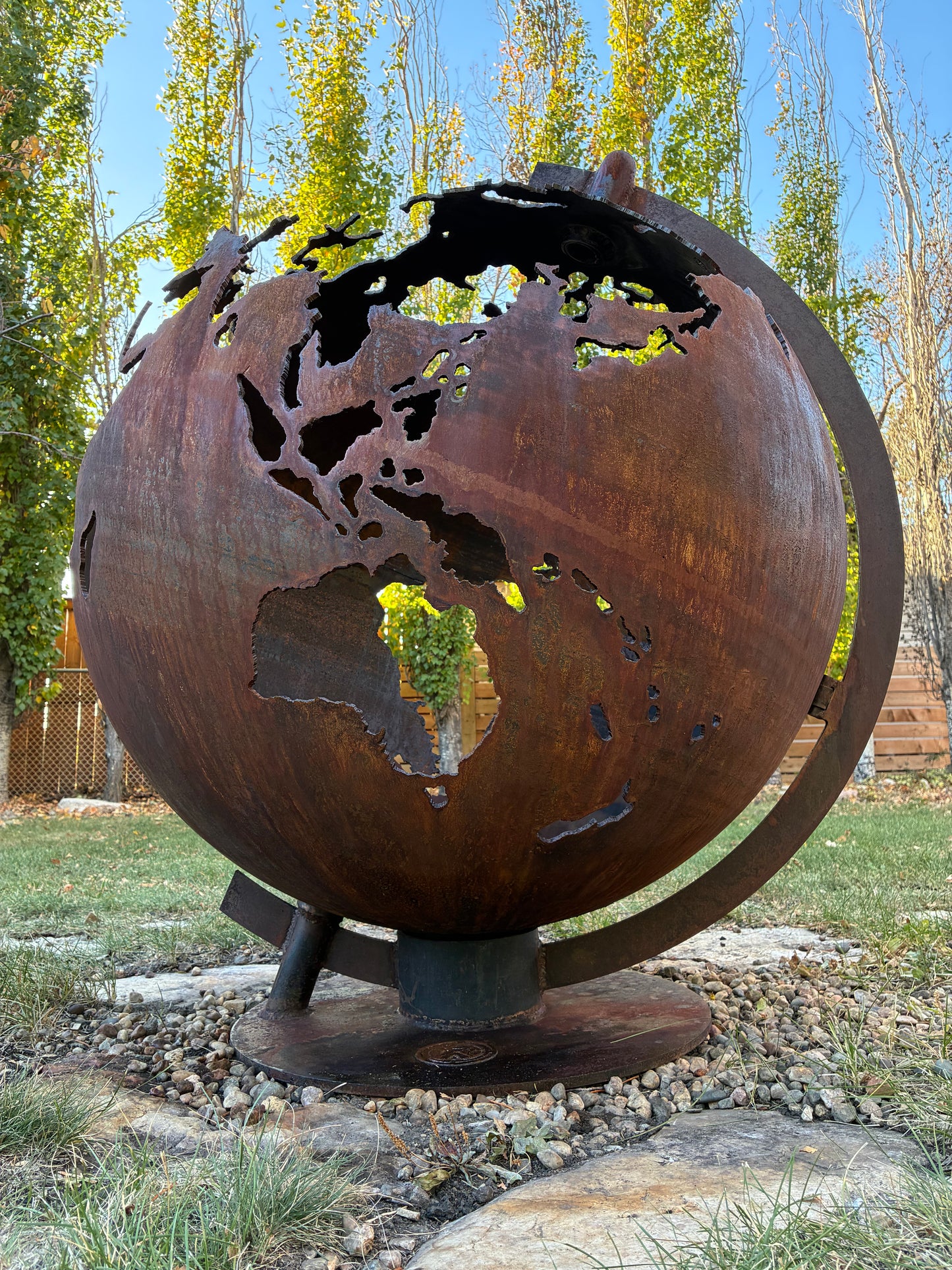 GLOBE FIRE PIT (LOCAL PICK UP)