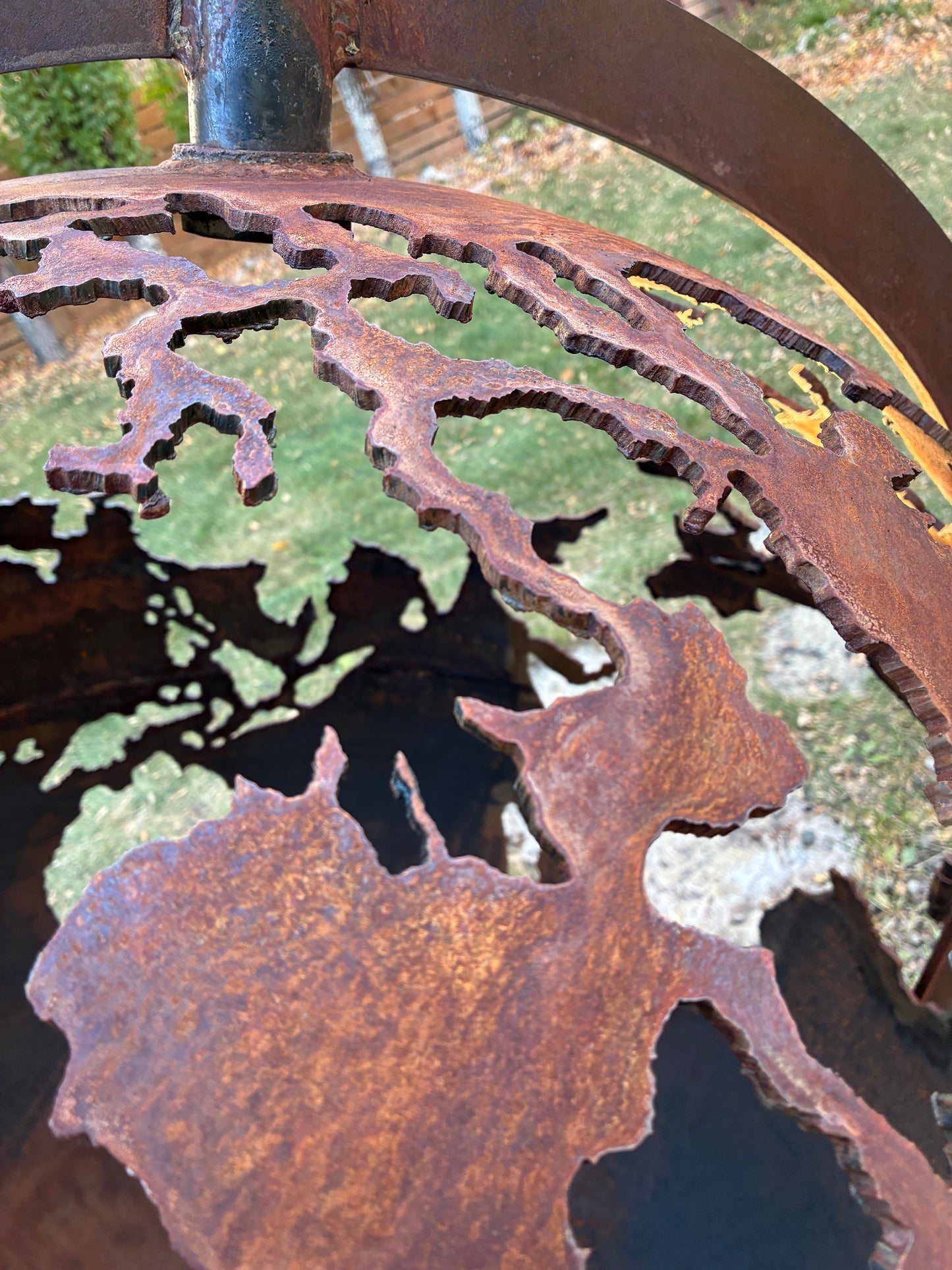 GLOBE FIRE PIT (LOCAL PICK UP)