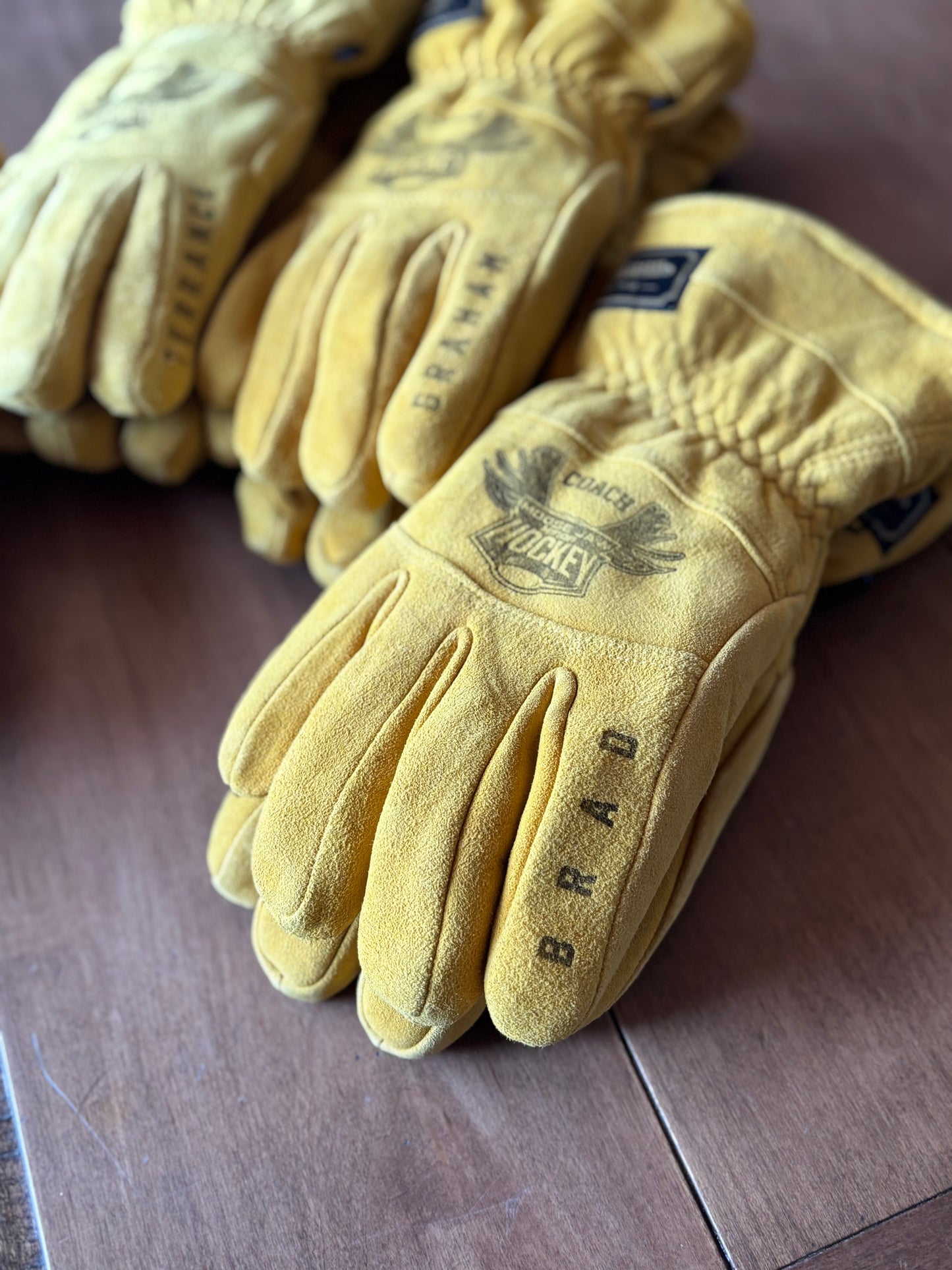 ENGRAVED GLOVES