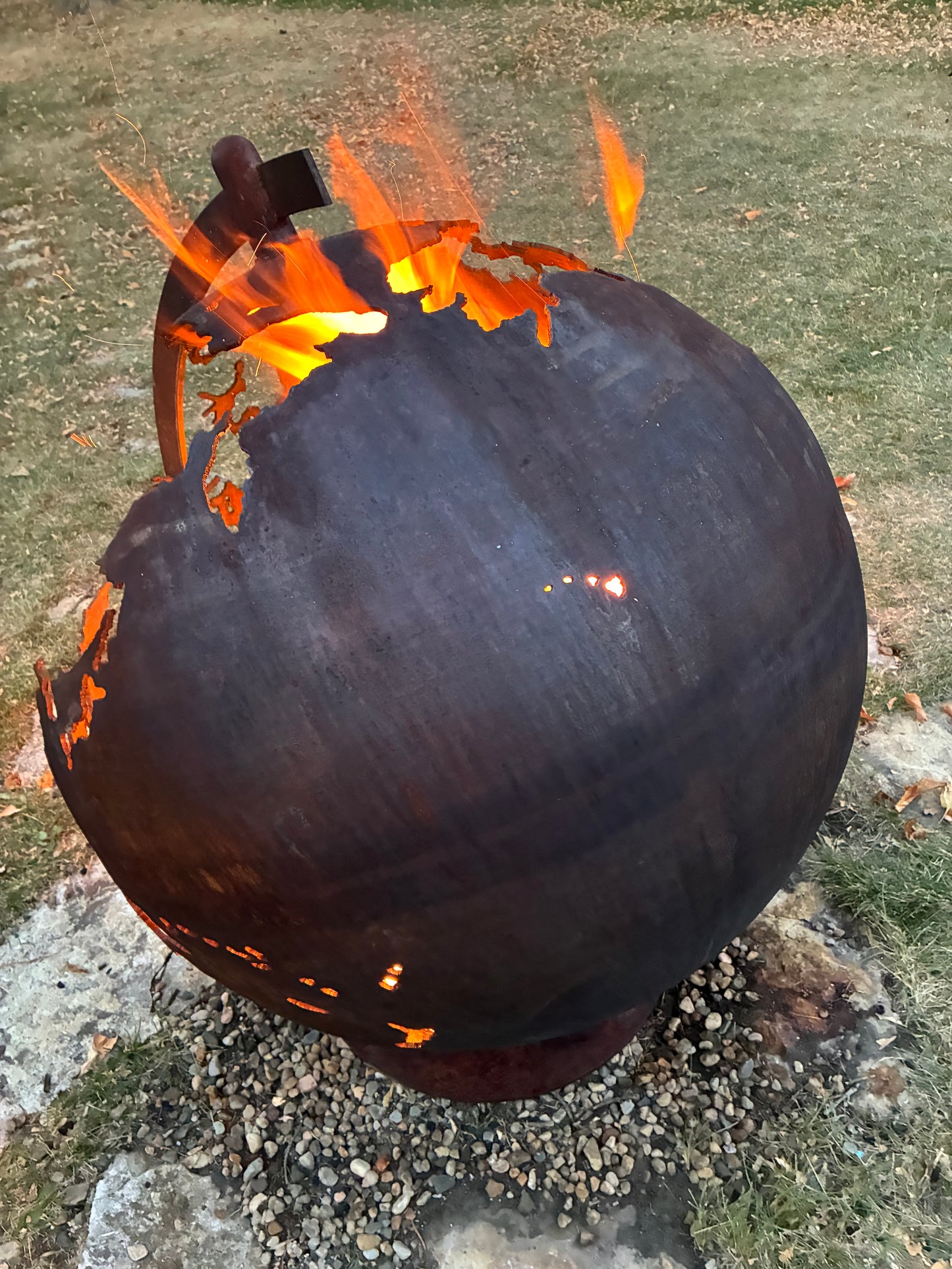 GLOBE FIRE PIT (LOCAL PICK UP)